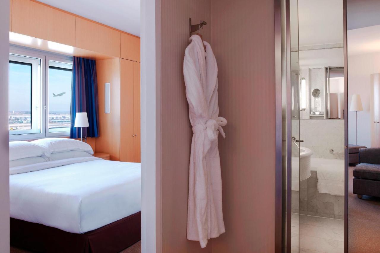 Junior Suite Executive Lounge Access